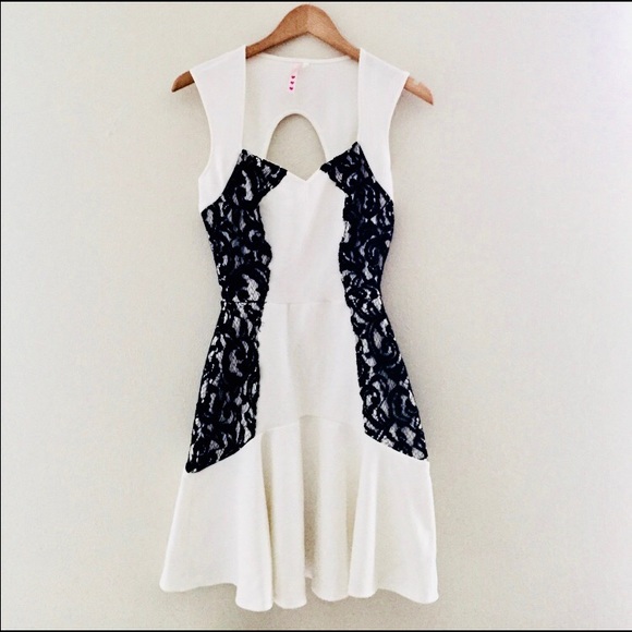 Dresses & Skirts - white dress with black lace detail 🍀